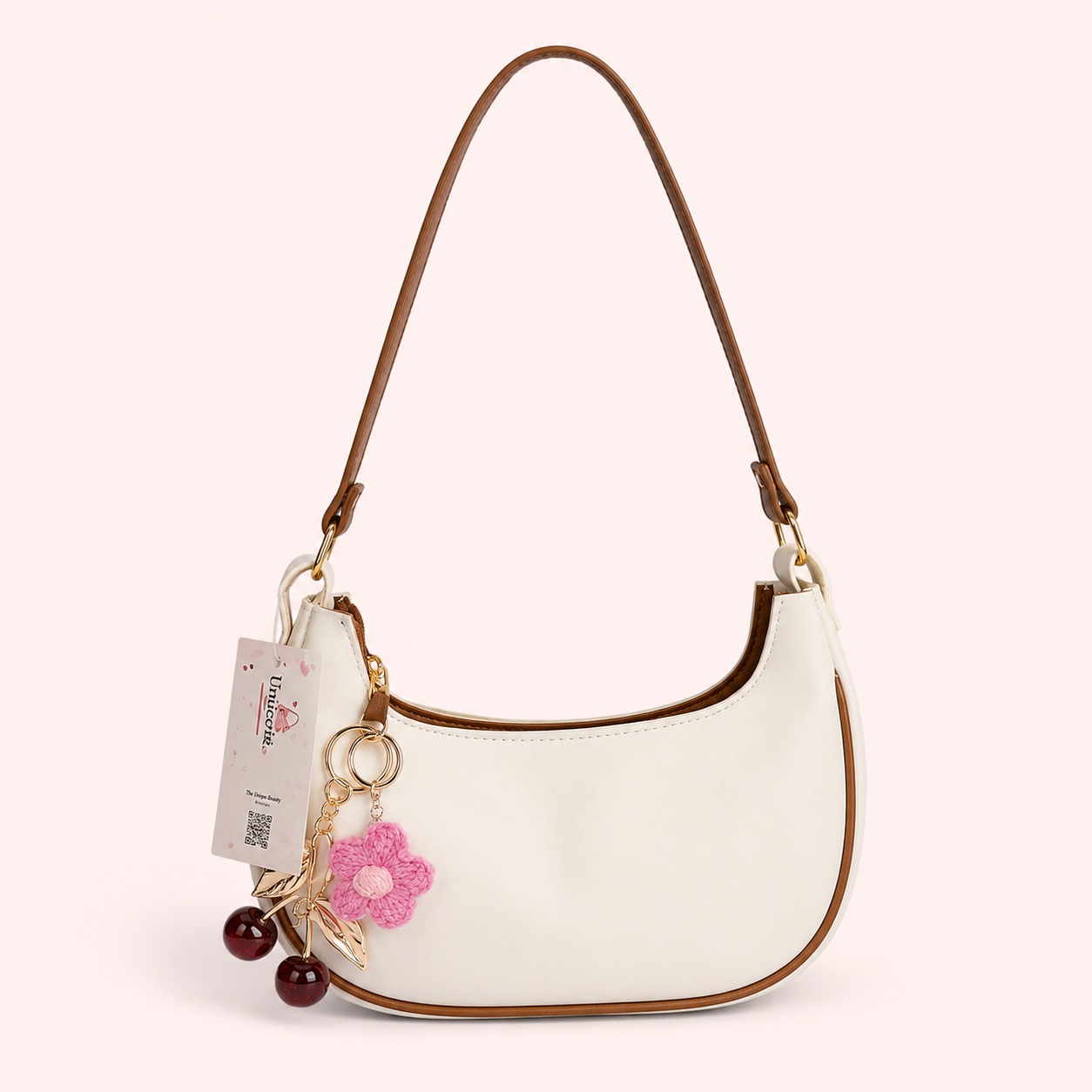 Coco bag with accessories